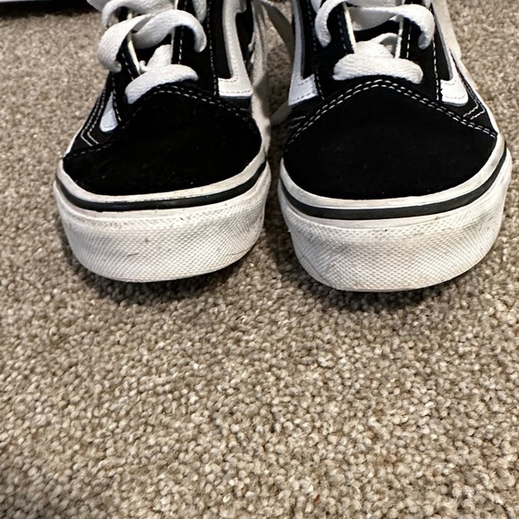 Vans Classic Black and White Low-Tops - Picture 4 of 16